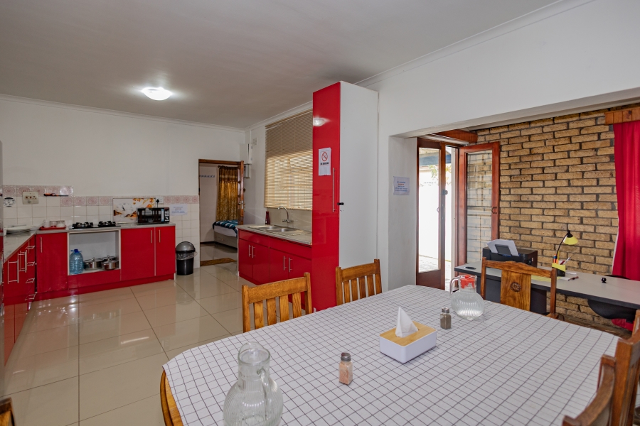 7 Bedroom Property for Sale in Parow Valley Western Cape